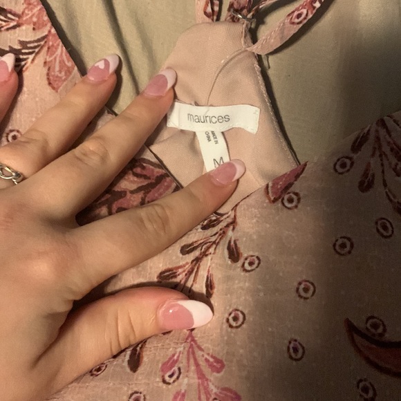 Maurice’s pink floral sundress - Picture 2 of 3
